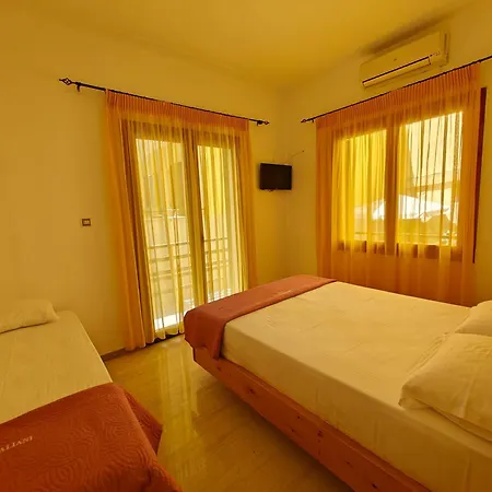 Anthoula House *